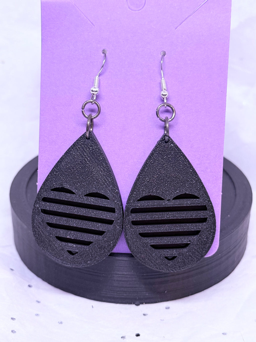 Black Teardrop Lined Hearts | 3D Printed Earrings