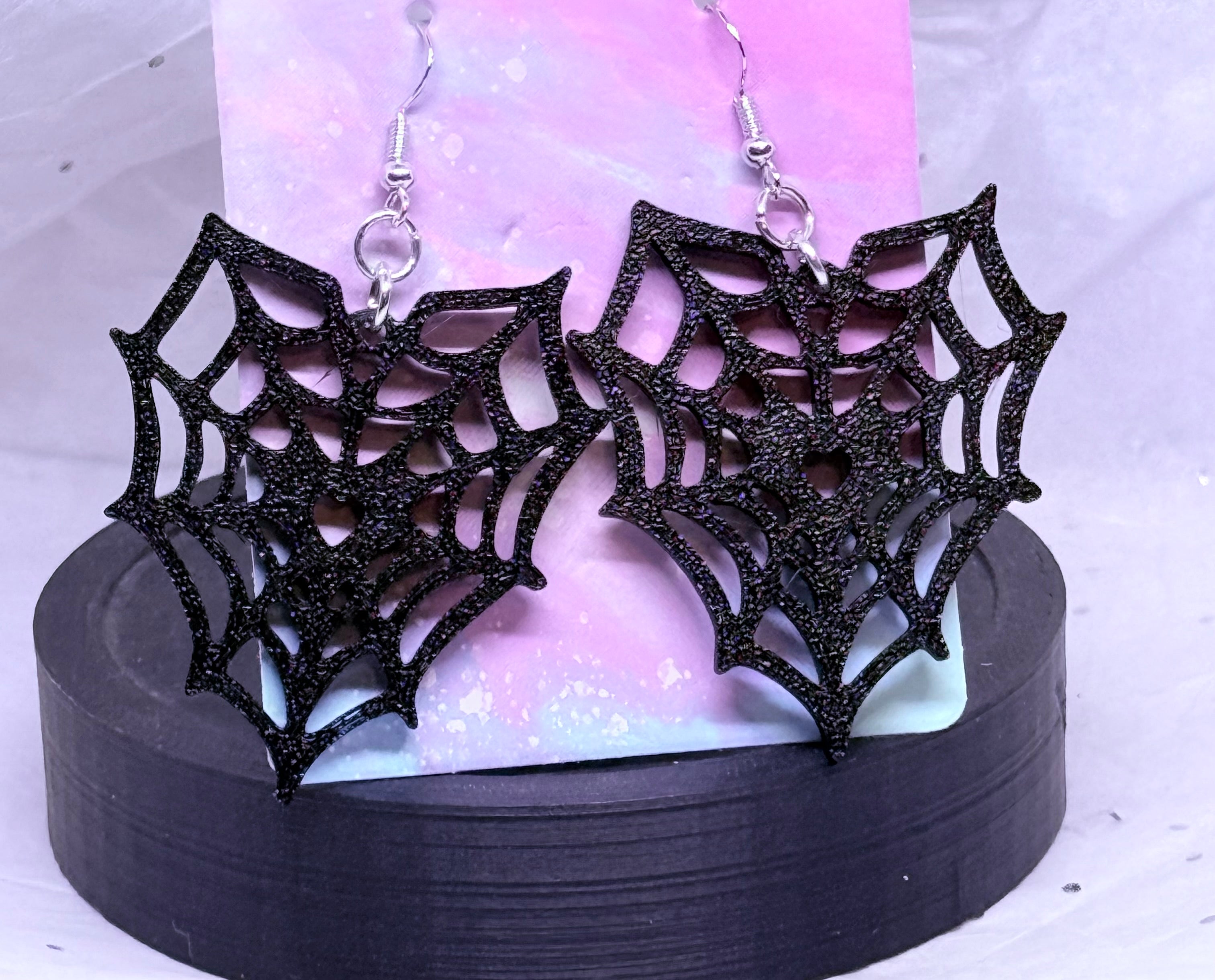 Spiderweb Heart Earrings (Black)